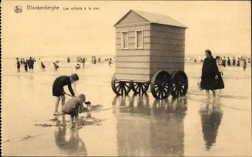 Ak Blankenberghe Blankenberge Westflandern, Strand, Kinder am Meer