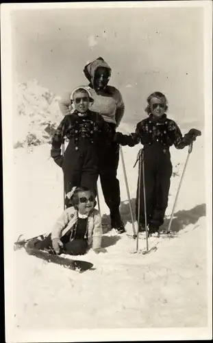 Ak Juliana der Niederlande, Prinzessinnen Beatrix, Irene, Margriet, Skiurlaub Matterhorn 1947