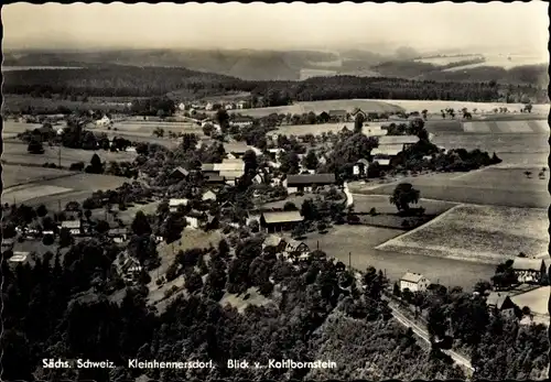 Ak Kleinhennersdorf Gohrisch Sachsen, Blick vom Kohlbornstein auf den Ort