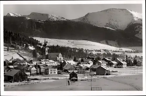 Ak Oberstaufen im Allgäu, Ortsansicht, Hochgrat, Rindalphorn, Winter