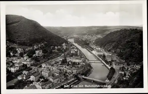 Ak Bad Ems an der Lahn, Ortsansicht, Bahnhofsbrücke