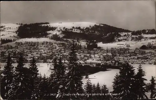 Ak La Chaux de Fonds Kanton Neuenburg, Gesamtansicht im Winter