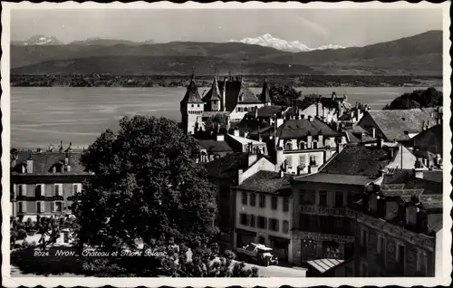 Ak Nyon Kanton Waadt, Schloss mit Mont Blanc