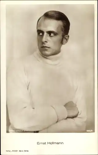 Ak Schauspieler Ernst Hofmann, Portrait, Pullover