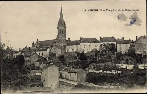 Ak Chemillé Maine et Loire, vue generale de Notre-Dame