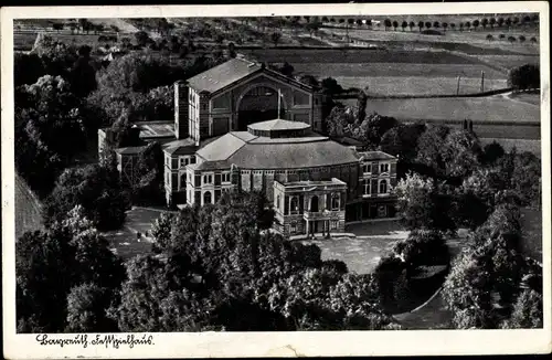 Ak Bayreuth in Oberfranken, Festspielhaus mit Umgebung