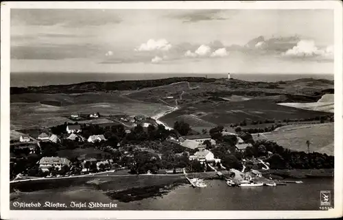 Ak Kloster Hiddensee Ostsee, Fliegeraufnahme, Anlegestelle, Küste, Ort