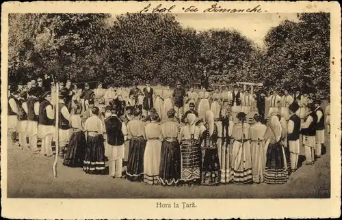 Ak Rumänische Volkstrachten, Hora la Tara