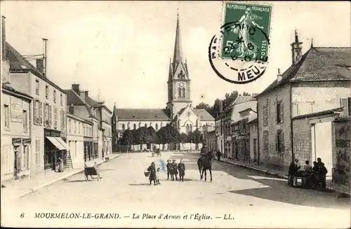 Ak Mourmelon le Grand Marne, La Place d'Armes et l'Eglise