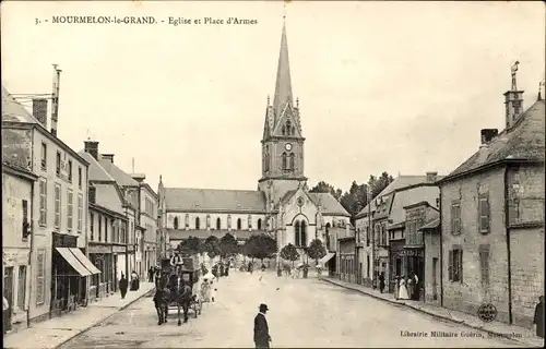 Ak Mourmelon le Grand Marne, Eglise et Place d'Armes