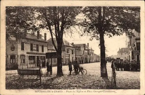 Ak Mourmelon le Grand Marne, Place de l’Eglise und Place Georges Clemenceau