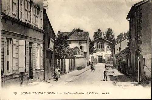 Ak Mourmelon le Grand Marne, Rue Saint-Martin et l'Alcazar