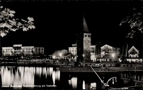 Ak Lindau am Bodensee Schwaben, Seehafen, Nachtansicht, Festbeleuchtung