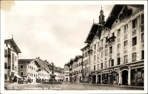 Ak Bad Tölz in Oberbayern, Rathaus, Brunnen