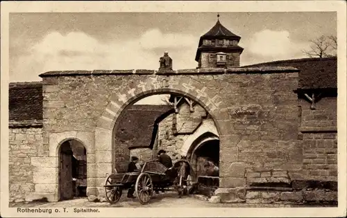 Ak Rothenburg ob der Tauber Mittelfranken, Spitaltor, Pferdefuhrwerk