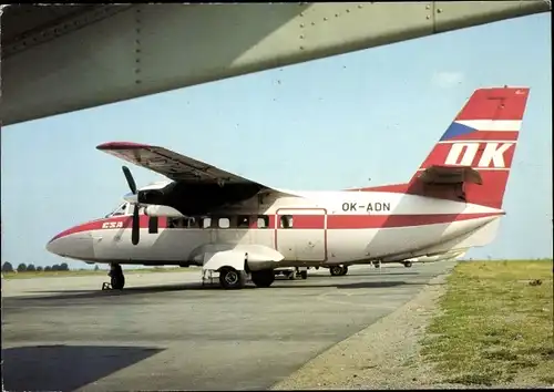 Ak Passagierflugzeug am Flughafen, Zivilflugzeug OK-ADN