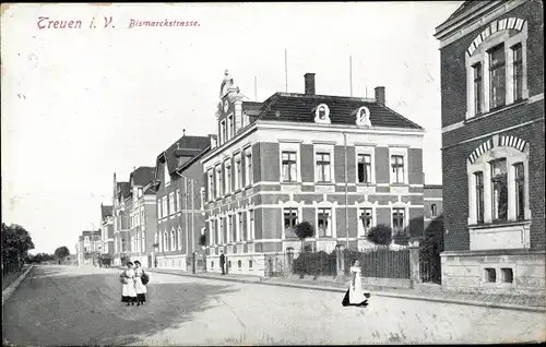 Ak Treuen im Vogtland Sachsen, Blick in die Bismarckstraße, Wohnhäuser