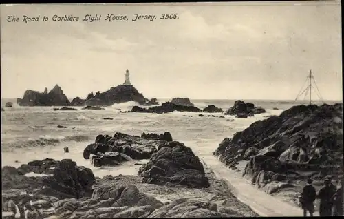 Ak Jersey Kanalinseln, Der Weg zum Corbiere Lighthouse, Leuchtturm
