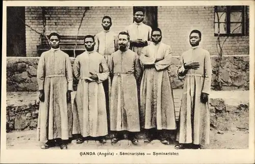 Ak Ganda Angola, Seminaristen