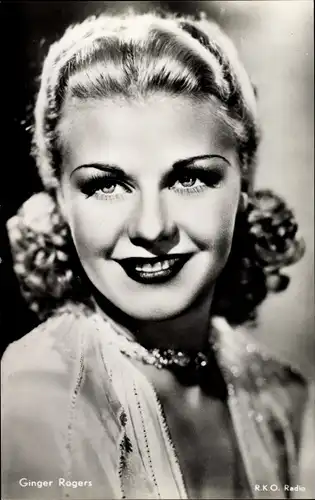 Ak Schauspielerin und Sängerin Ginger Rogers, Portrait