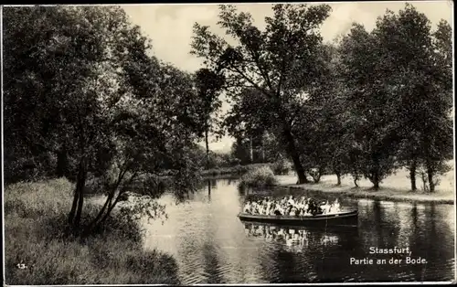 Ak Staßfurt im Salzlandkreis, An der Bode, Boot