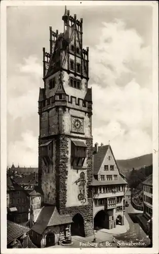 Ak Freiburg im Breisgau, Schwabentor, Schienen, Turmuhr