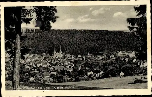 Ak Prüm in der Eifel, Gesamtansicht, Kirche