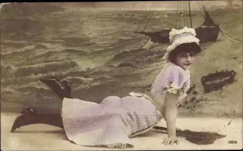 Ak Junge Frau am Strand, Fotomontage