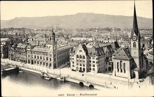 Ak Zürich, Stadthausquai, Kirchturm mit Uhr, Häuserreihen