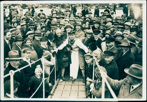 Foto Świnoujście Swinemünde Pommern, Flottenbesuch, Matrosen, Besucher der Kriegsschiffe