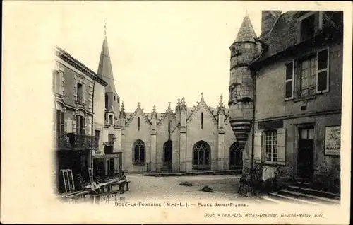 Ak Doué la Fontaine Maine et Loire, Place Saint Pierre