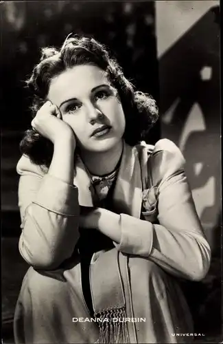 Ak Schauspielerin Deanna Durbin, Portrait