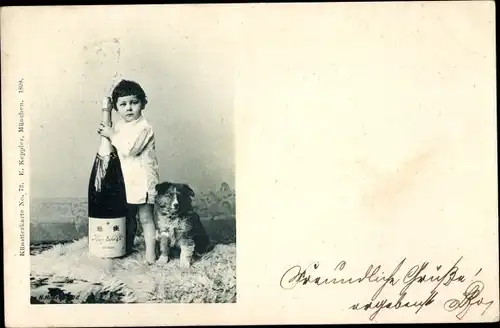 Ak Kind mit großer Sektflasche, Hund, Portrait