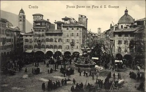 Ak Trento Trient Südtirol, Piazza Duomo con Fiera di S. Giuseppe