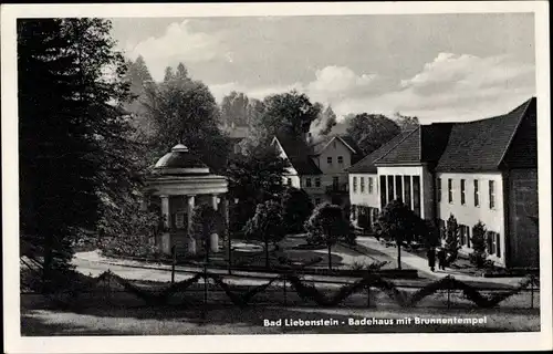 Ak Bad Liebenstein im Thüringer Wald, Badehaus mit Brunnentempel