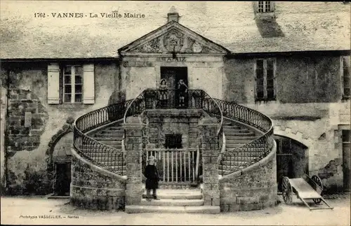 Ak Vannes Morbihan, Das Alte Rathaus