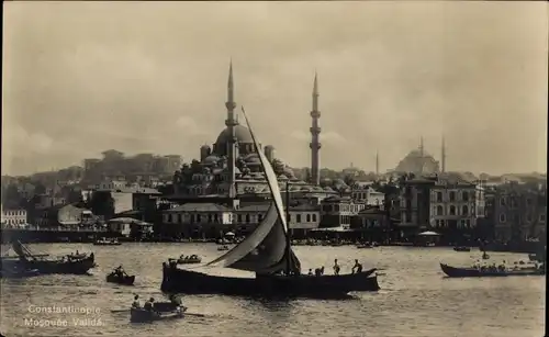 Ak Konstantinopel Istanbul Türkei, Valida-Moschee, Boote