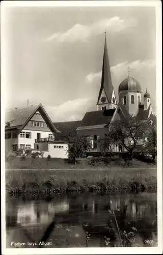 Foto Ak Fischen im Bayr. Allgäu, Teilansicht, Kirche