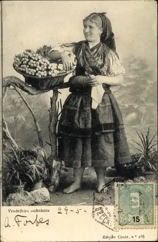 Ak Portugal, Straßenverkäuferin in Tracht
