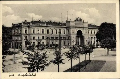 Ak Gera in Thüringen, Hauptbahnhof, Vorplatz