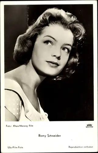 Ak Schauspielerin Romy Schneider, Portrait