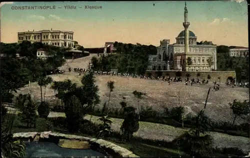 Ak Konstantinopel Istanbul Türkei, Yldiz, Kiosk, Blick auf Moschee, Gruppe von Reitern