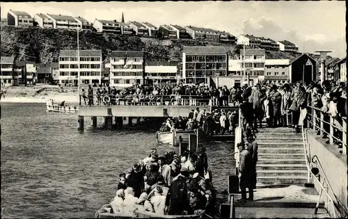 Ak Nordseeinsel Helgoland, Landungsbrücke, Boote