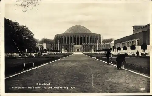 Ak Düsseldorf am Rhein, Planetarium, Vorhof, Große Ausstellung 1926