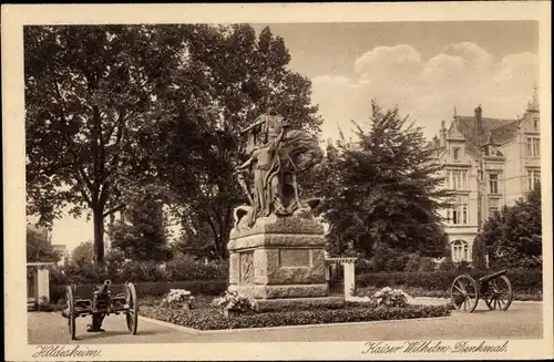 Ak Hildesheim in Niedersachsen, Kaiser Wilhelm Denkmal, Kanonen