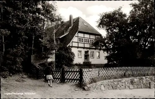 Ak Hitzacker an der Elbe, Jugendherberge, Mädchen, Eingang