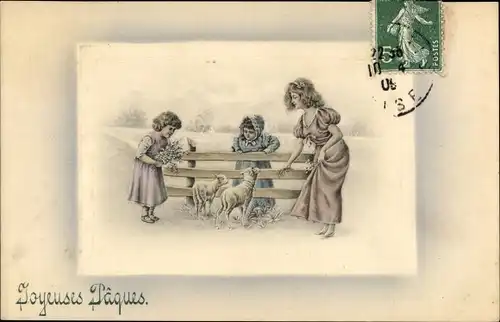 Präge Ak Glückwunsch Ostern, Kinder füttern Lämmer