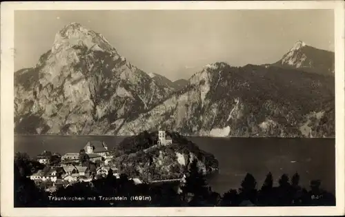 Ak Traunkirchen am Traunsee Oberösterreich, Gesamtansicht, Traunstein