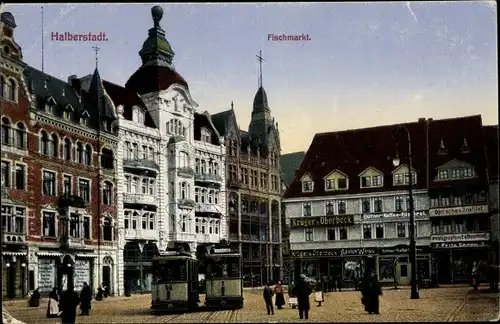 Ak Halberstadt am Harz, Fischmarkt, Straßenbahnen