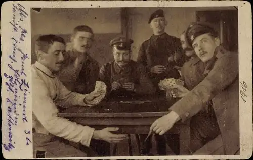 Foto Ak Deutsche Soldaten in Uniform beim Kartenspiel, Skat, Holzminden